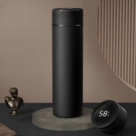 Isolierte Wasserflasche mit leuchtendem Temperaturdisplay – ideal für heisse und kalte Getränke