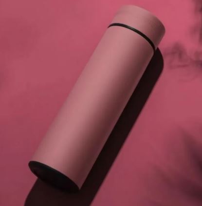 Isolierte Wasserflasche mit seitlichem LED-Display – Temperatur jederzeit im Blick