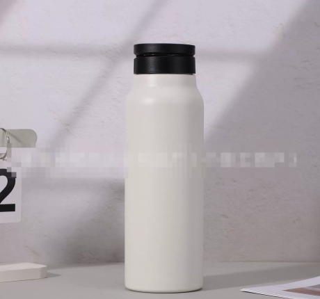 Magnetische Wasserflasche — Für TEABALLS — Perfekt für TEABALLS — Detailansicht. Heiss & kalt.