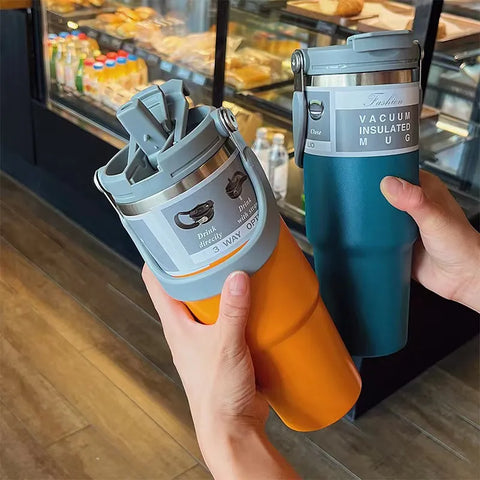 Isolierbecher 900ml Edelstahl — Doppelwand auslaufsicher — Perfekt für TEABALLS — Detailansicht. Heiss & kalt.